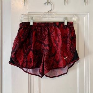 Nike Dri-Fit Tempo Luxe Short